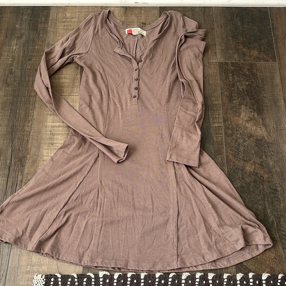 Free People Dresses & Skirts - Free People beach dress, thin material long sleeves